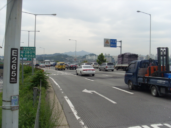 강변북로(구리방향) 원효대교 지난 500M 사진