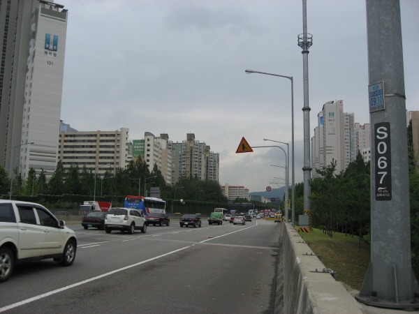 고속국도1호(부산방향) 반포 진출 A지난 140M 사진