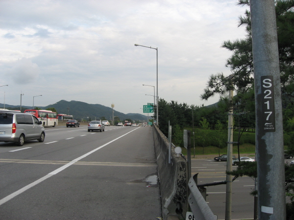 고속국도1호(부산방향) 양재 진출 A 지난 210M(종점) 사진