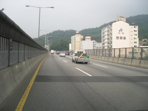 내부순환로(성동방향) 연희up램프 지난 1240M 사진