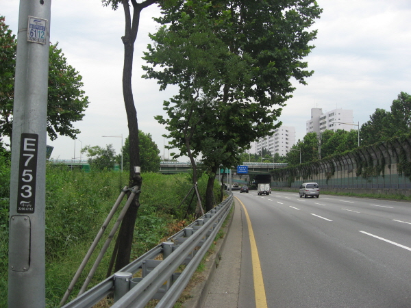 올림픽대로(하일방향) 청담교 종점 지난 2205M 사진