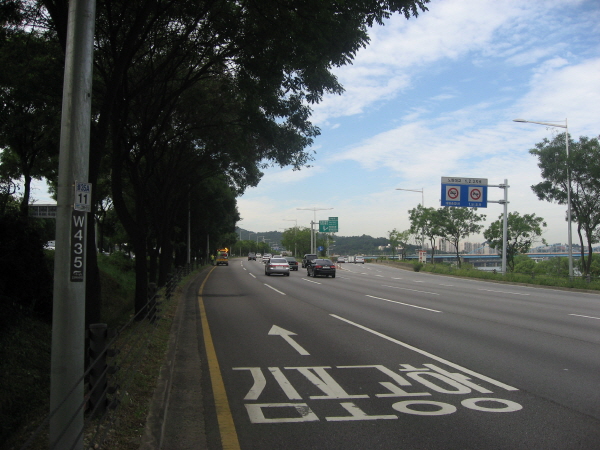 올림픽대로(공항방향) 반포대교 지난 850M 사진